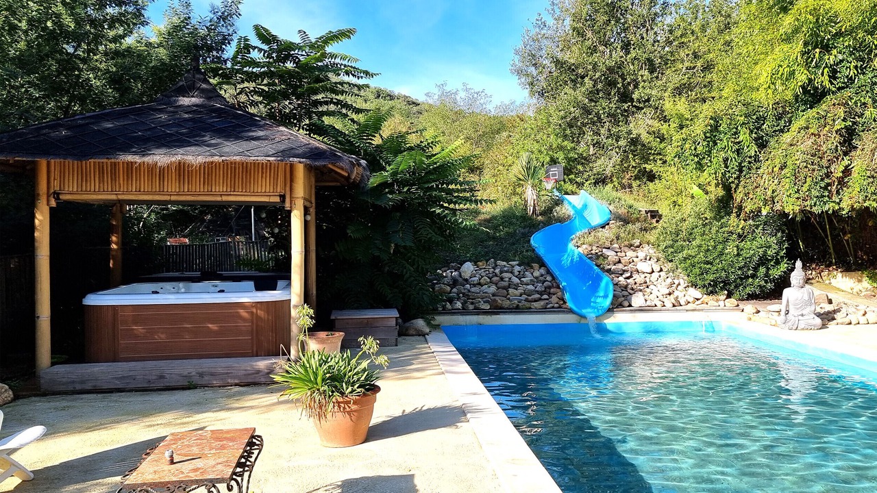 Photo of Outdoor in Les Mages