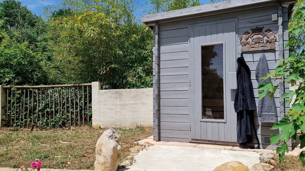 Photo of Outdoor in Les Mages