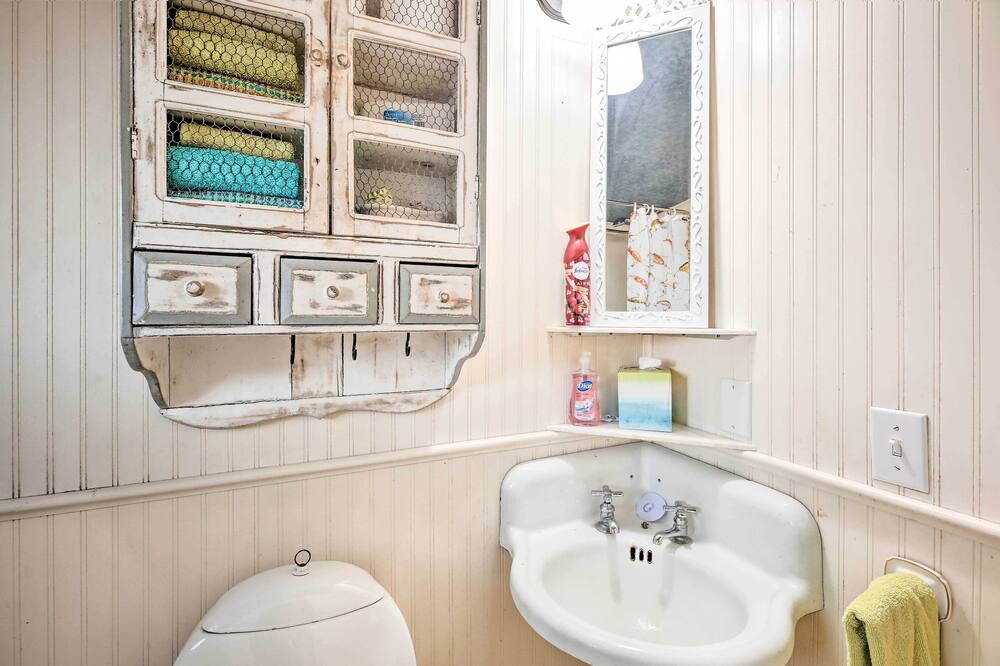 Photo of Bathroom in Springerville
