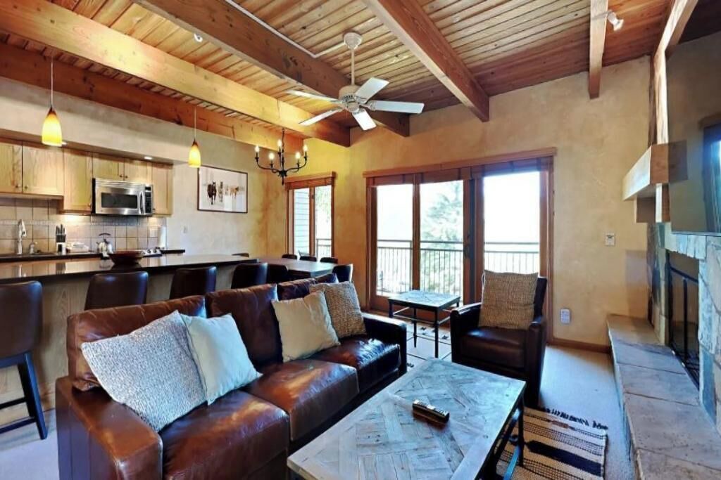 Photo of Livingroom in Snowmass Village