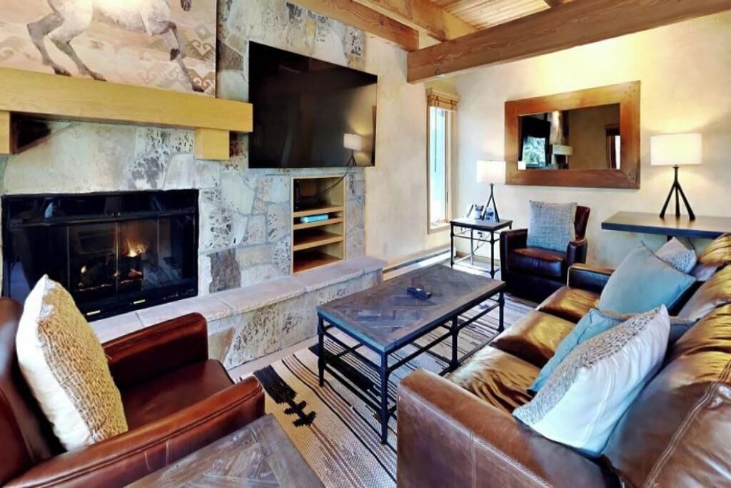 Photo of Livingroom in Snowmass Village