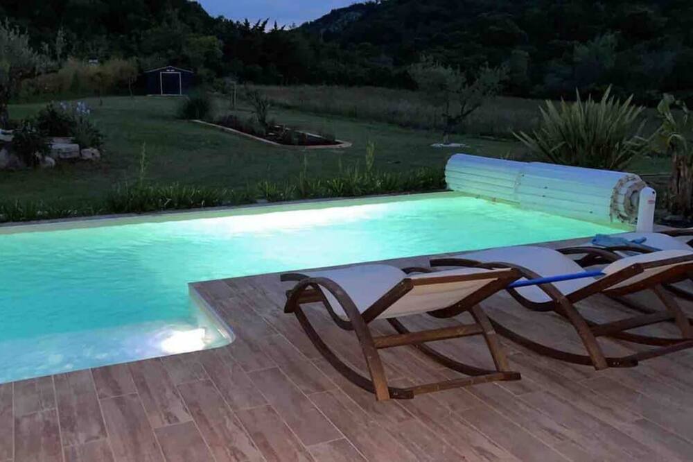 Photo of Outdoor in Banne