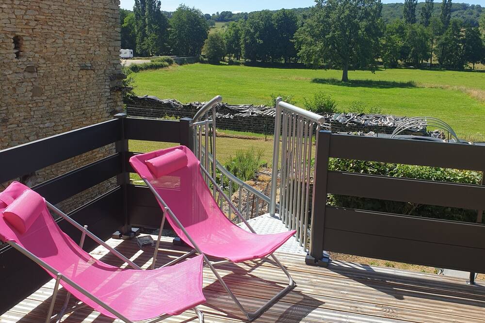 Photo of Patio Balcony in Germagny