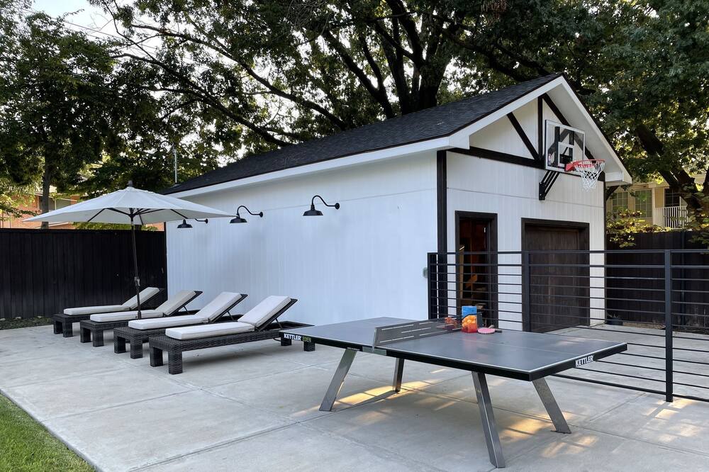 Photo of Outdoor in Preston Hollow