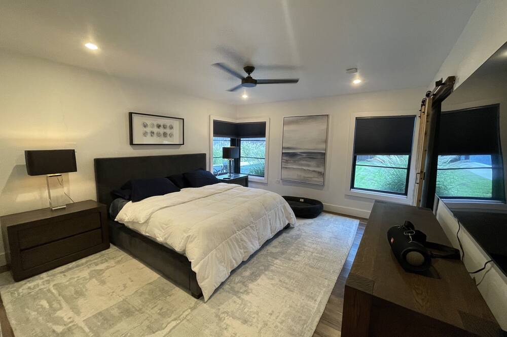 Photo of Bedroom in Preston Hollow