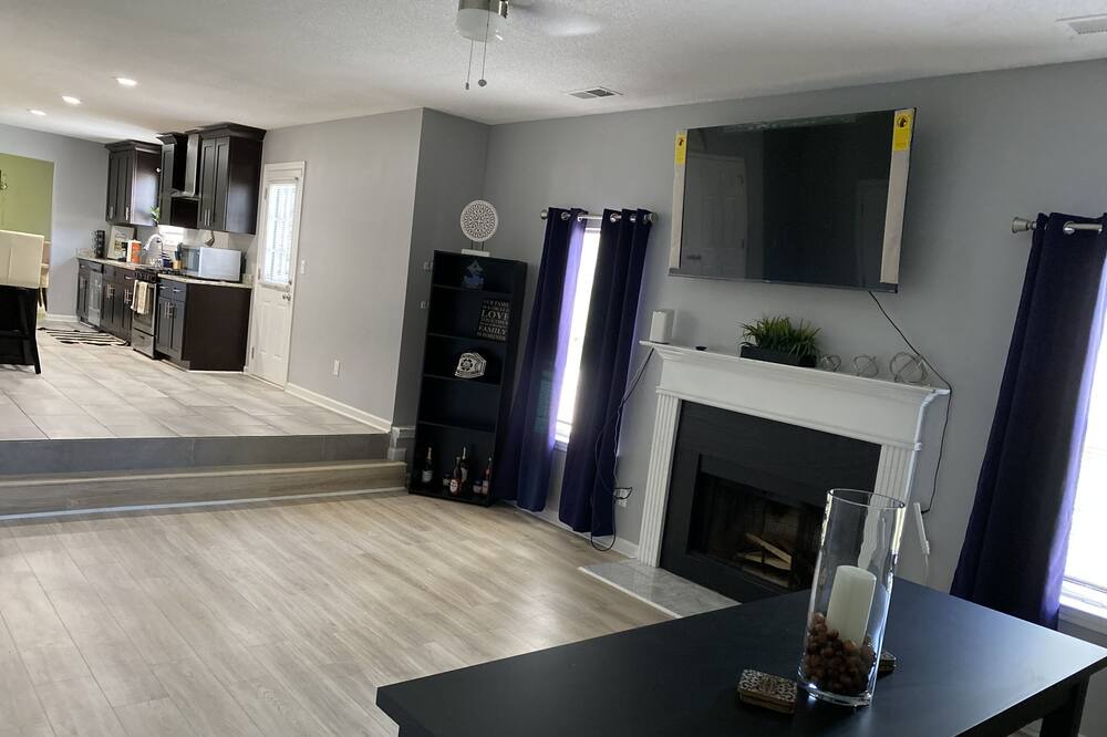 Photo of Others in Ellenwood