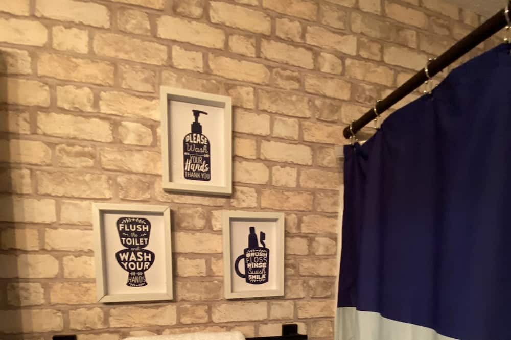 Photo of Bathroom in Ellenwood