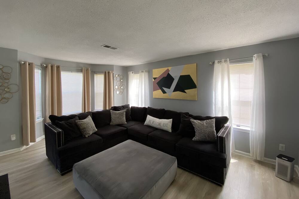 Photo of Livingroom in Ellenwood