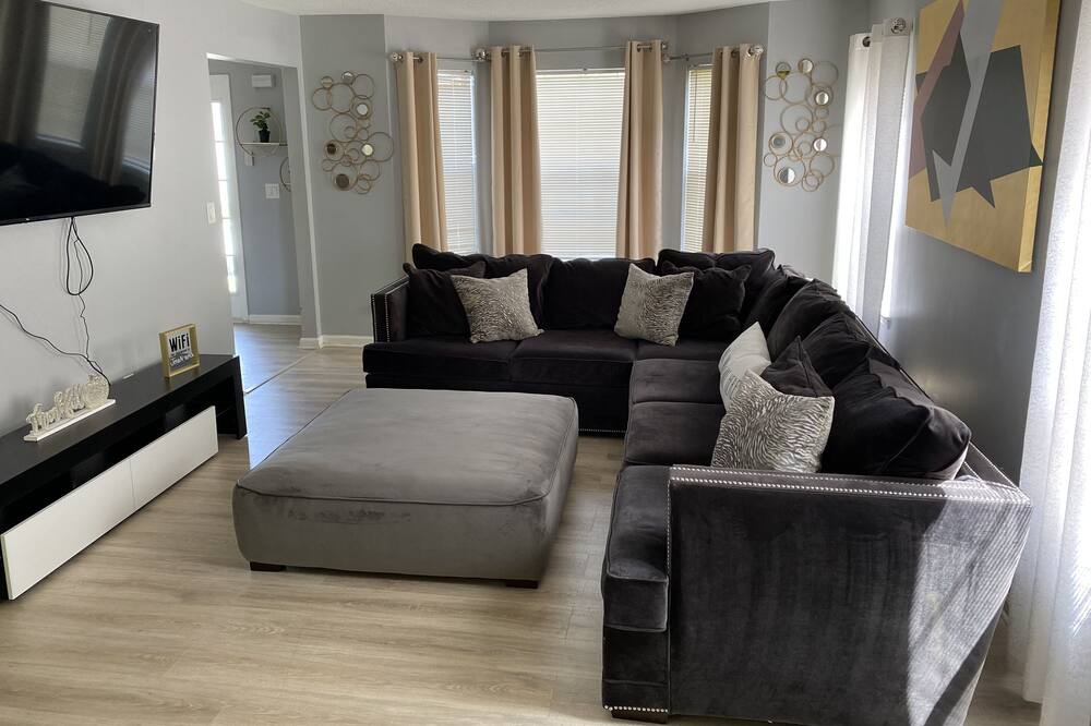 Photo of Livingroom in Ellenwood