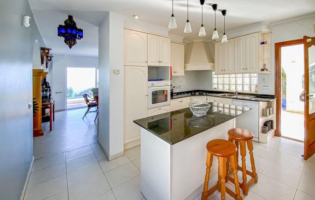 Photo of Kitchen in Media Luna