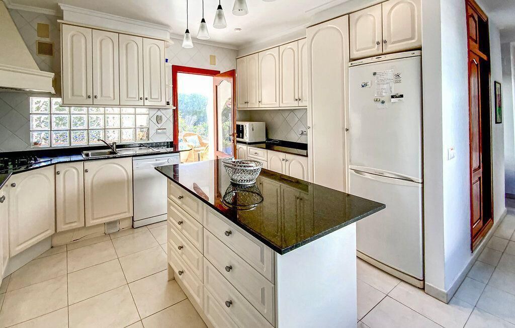 Photo of Kitchen in Media Luna