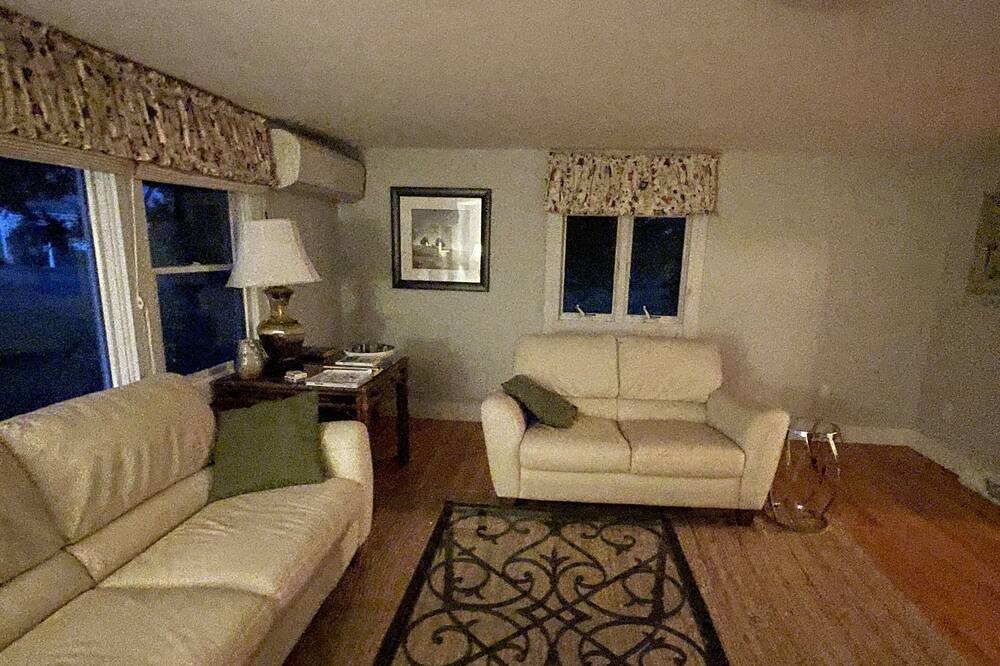 Photo of Livingroom in Katama