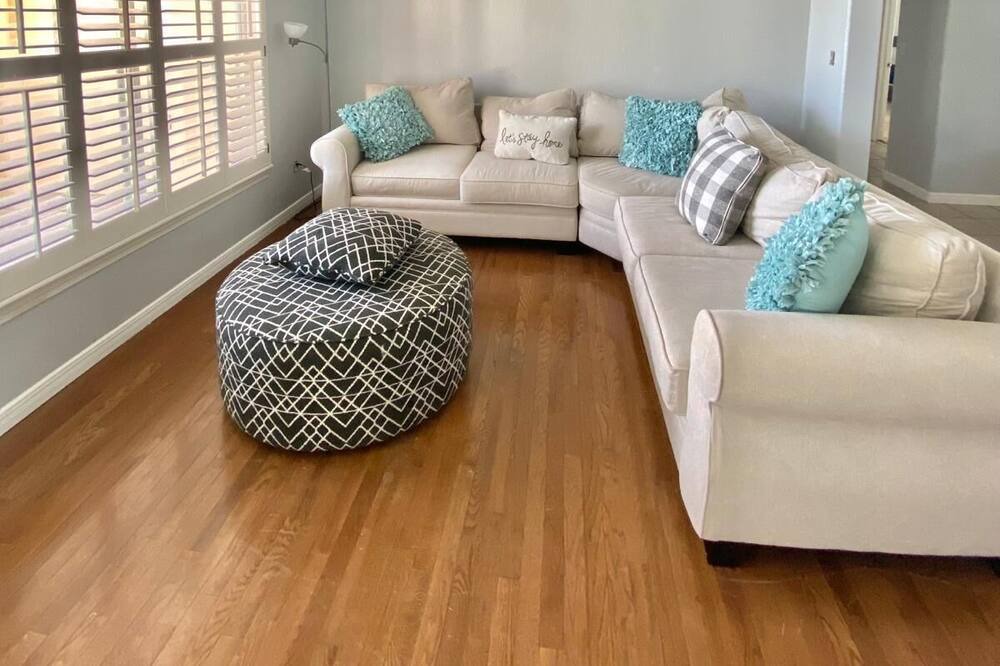 Photo of Livingroom in El Paso