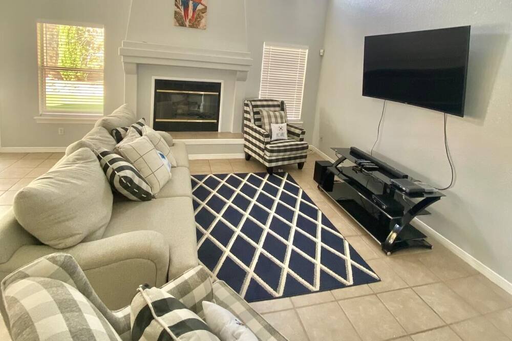 Photo of Livingroom in El Paso