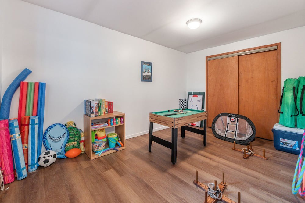 Photo of Bedroom in Wymbolwood Beach