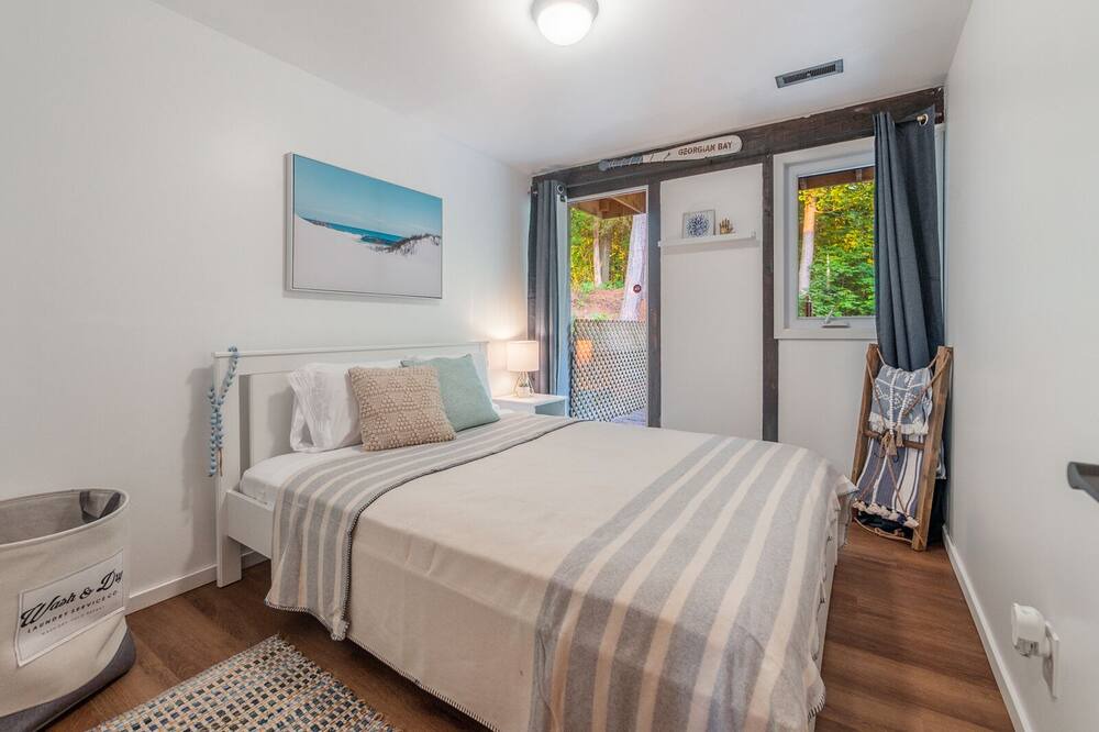 Photo of Bedroom in Wymbolwood Beach