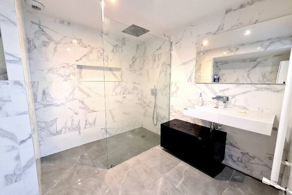 Photo of Bathroom in Quartier Villeneuve - Village-Olympique