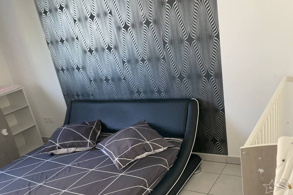 Photo of Bedroom in Quartier Villeneuve - Village-Olympique