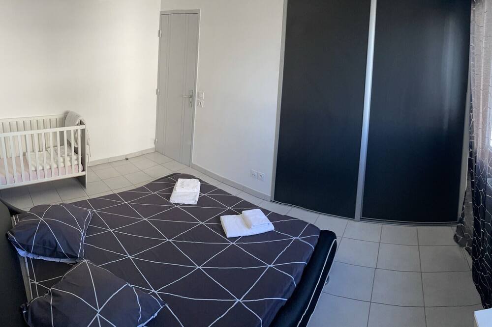 Photo of Bedroom in Quartier Villeneuve - Village-Olympique
