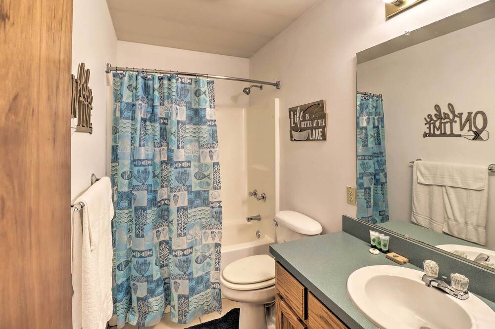 Photo of Bathroom in Greers Ferry