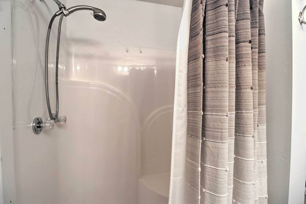 Photo of Bathroom in Greers Ferry