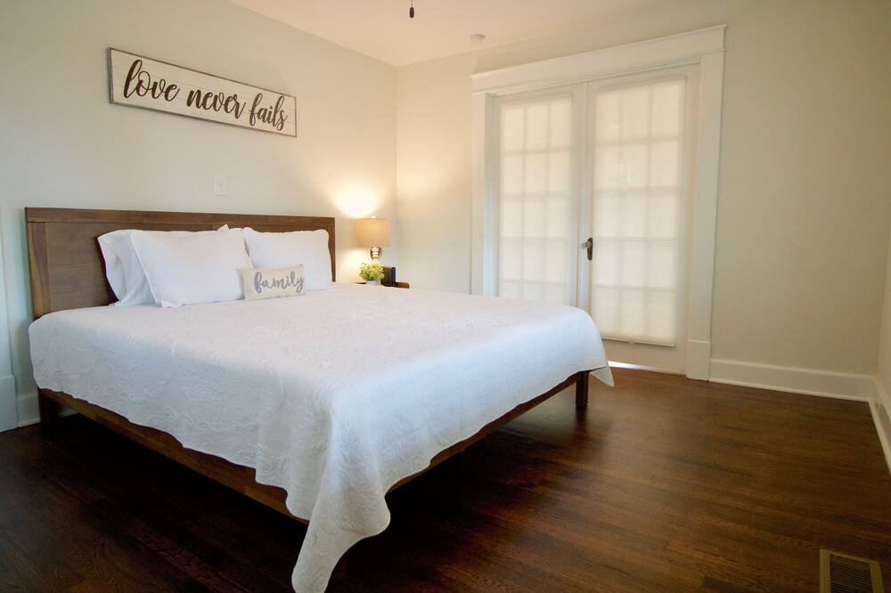 Photo of Bedroom in Lynchburg