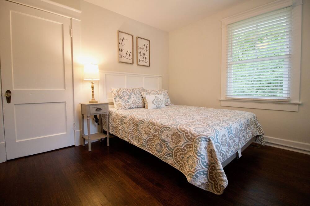 Photo of Bedroom in Lynchburg