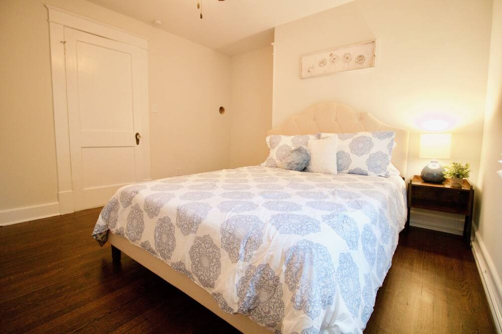Photo of Bedroom in Lynchburg