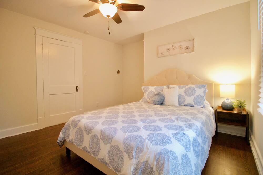Photo of Bedroom in Lynchburg