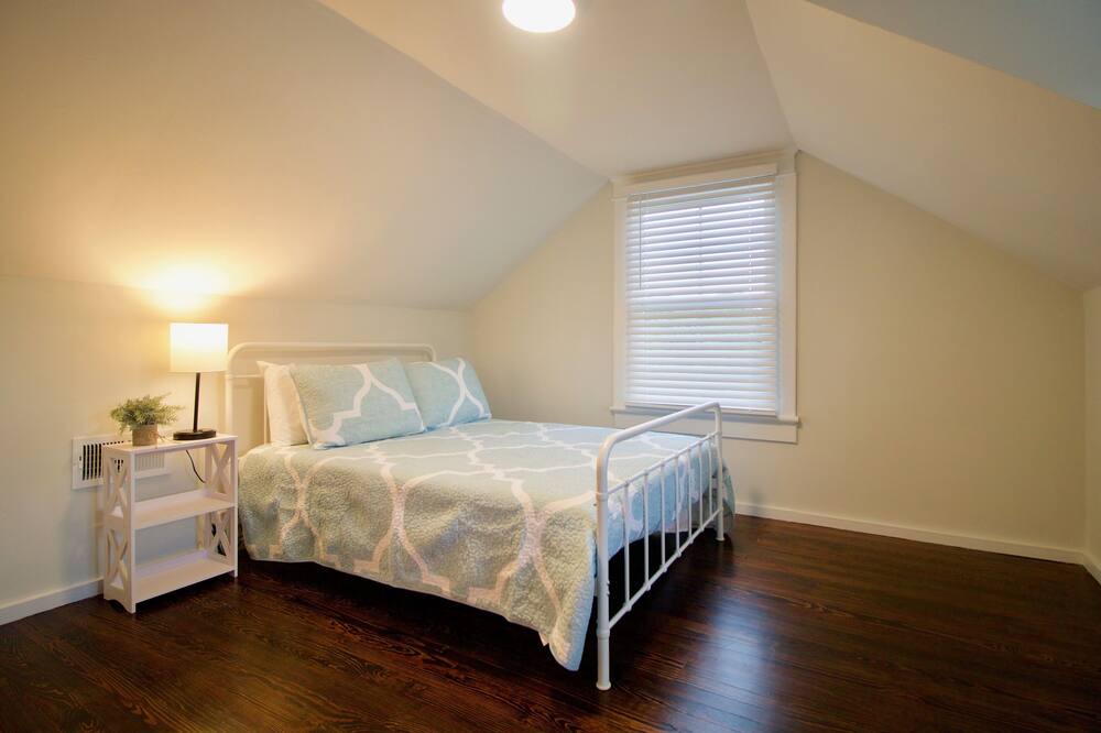 Photo of Bedroom in Lynchburg
