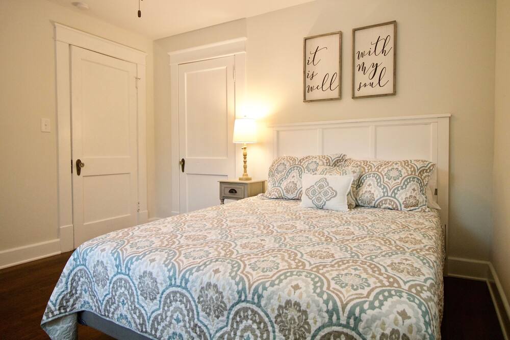 Photo of Bedroom in Lynchburg
