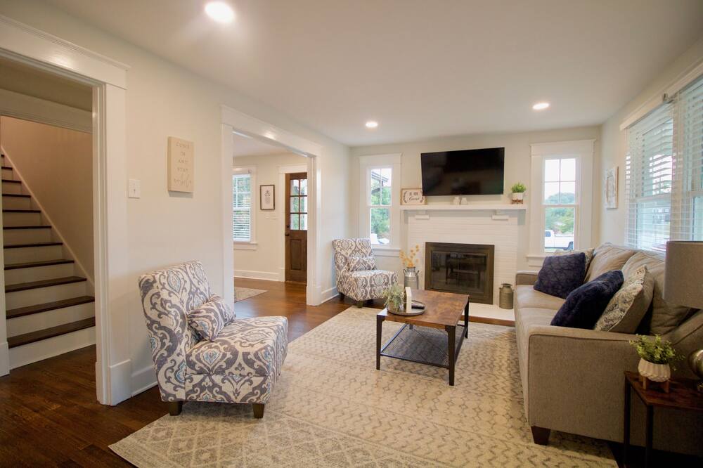 Photo of Livingroom in Lynchburg