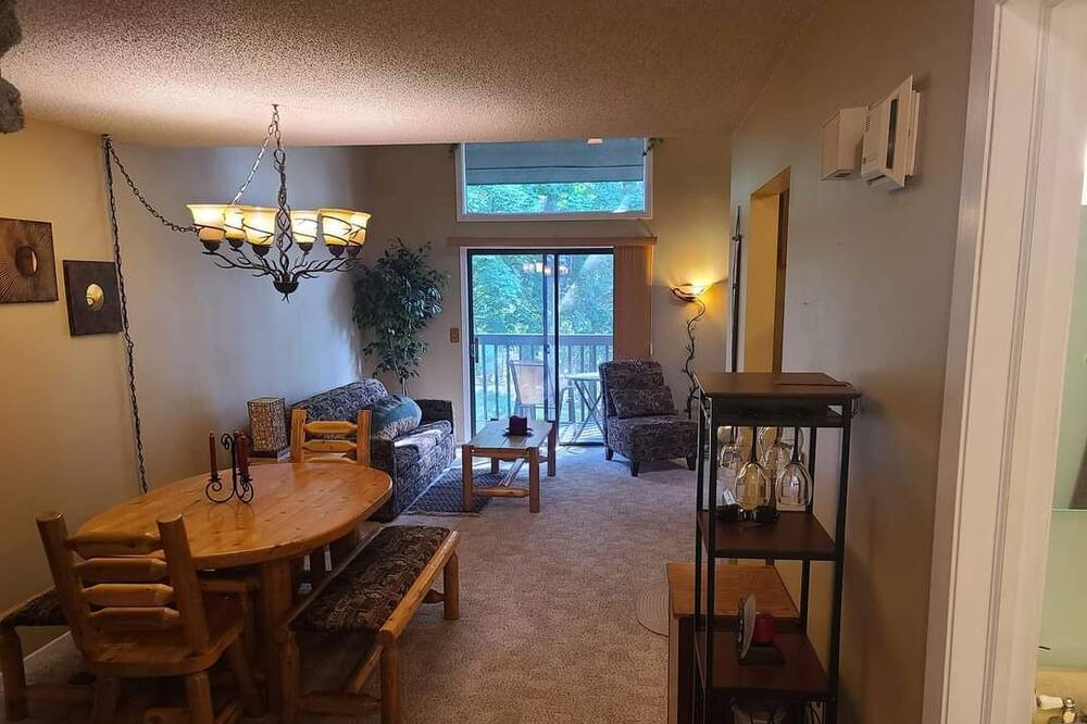 Photo of Livingroom in Lyndon Station