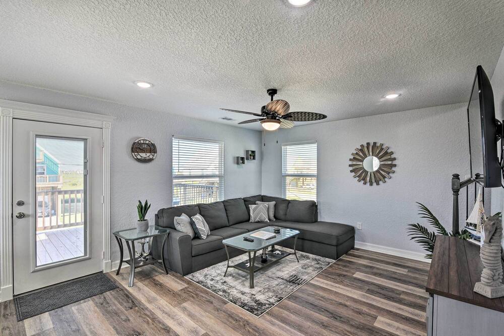 Photo of Livingroom in Surfside Beach
