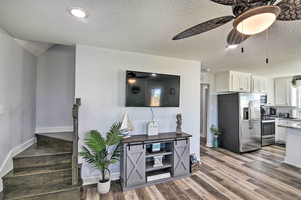 Photo of Bedroom in Surfside Beach