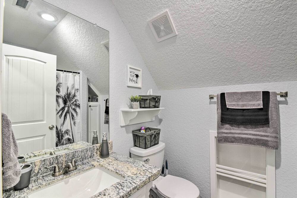 Photo of Bathroom in Surfside Beach