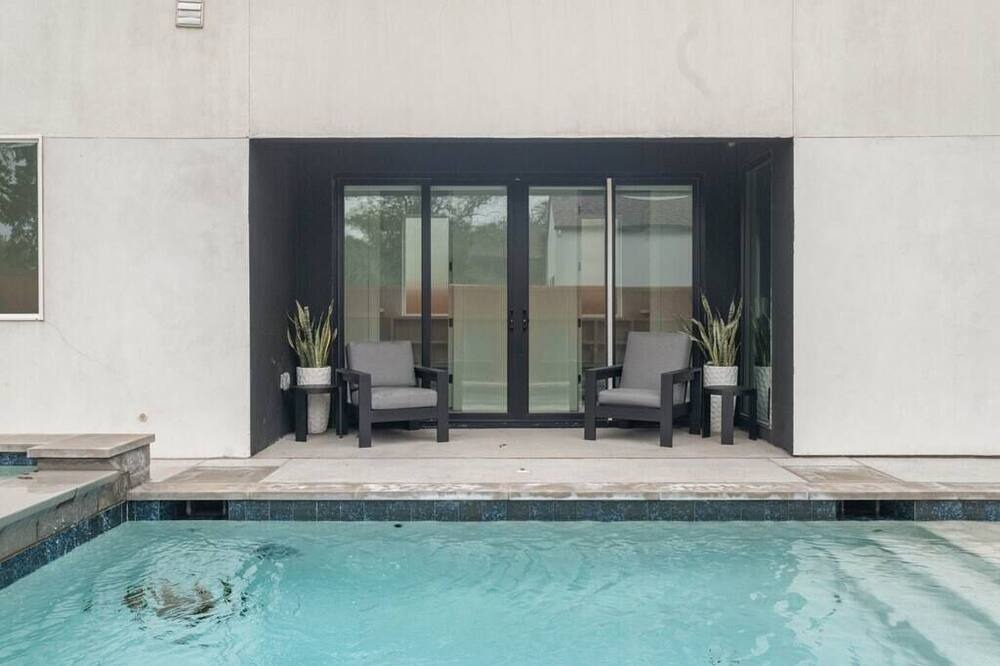Photo of Outdoor in Knox - Henderson