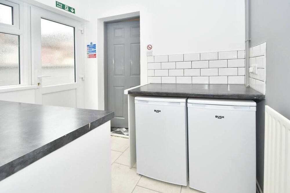 Photo of Kitchen in Newcastle-Under-Lyme