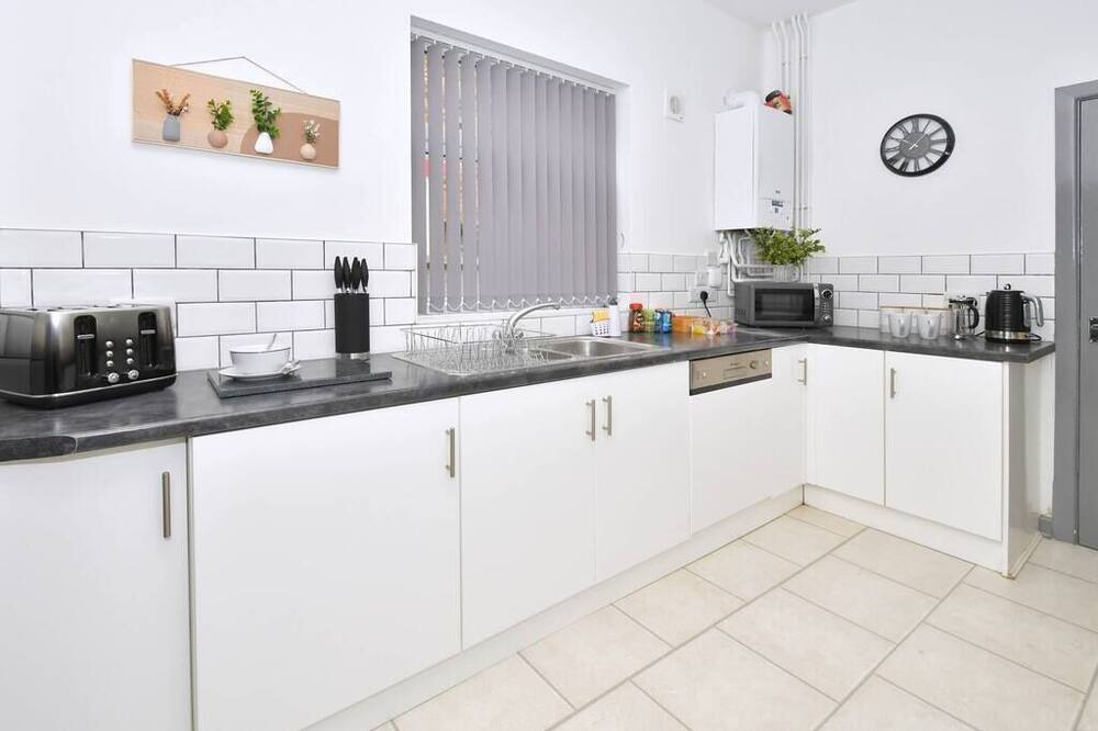Photo of Kitchen in Newcastle-Under-Lyme