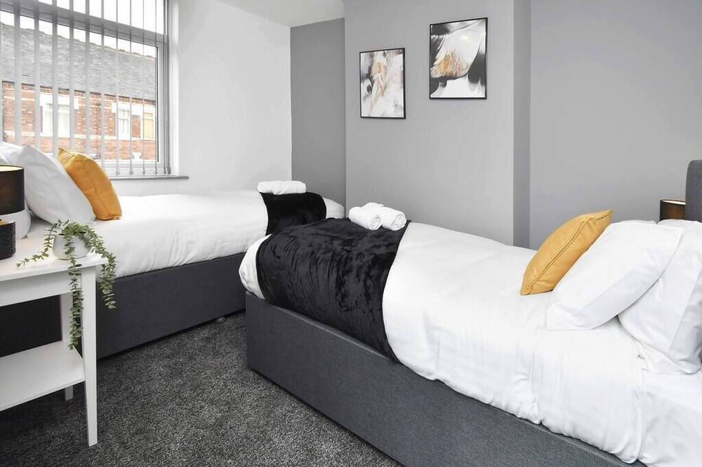 Photo of Bedroom in Newcastle-Under-Lyme