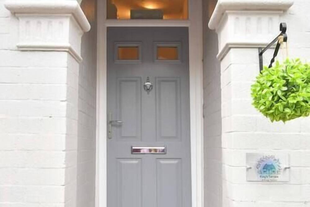 Photo of Outdoor in Newcastle-Under-Lyme