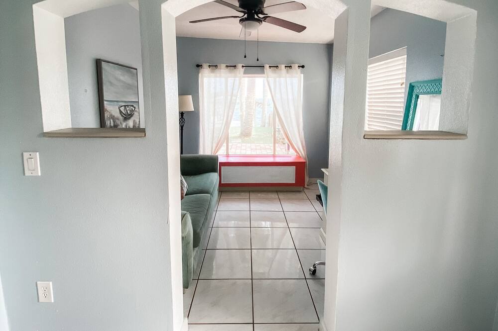 Photo of Bedroom in Tropic