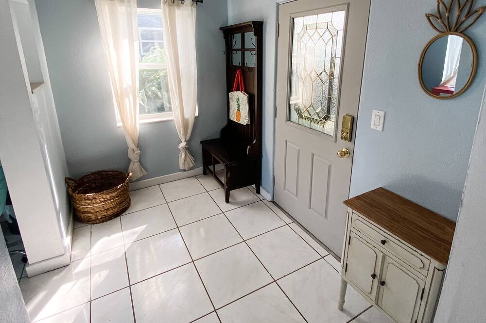 Photo of Bedroom in Tropic