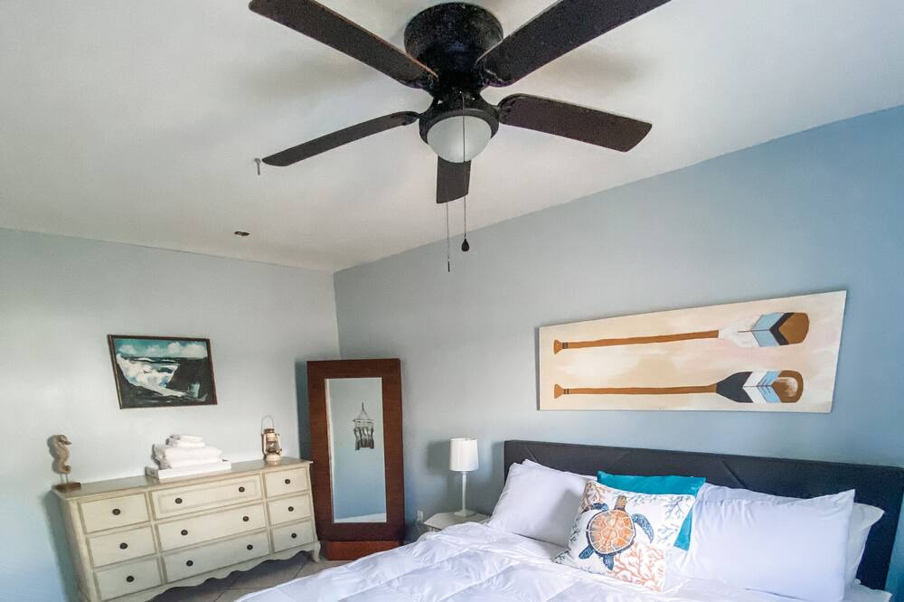 Photo of Bedroom in Tropic