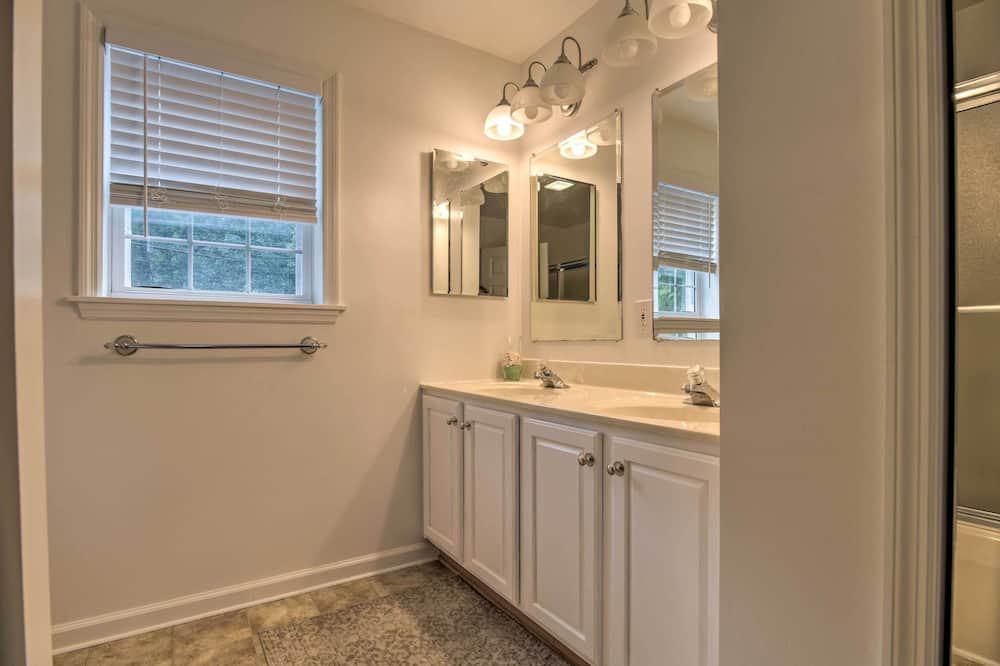 Photo of Bathroom in Port Deposit