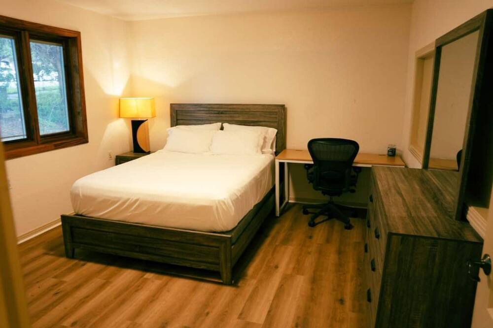 Photo of Bedroom in Parker Lane