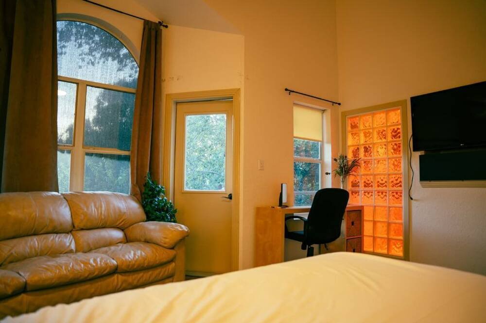 Photo of Bedroom in Parker Lane