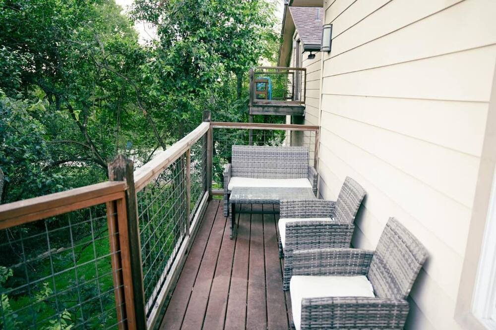 Photo of Patio Balcony in Parker Lane
