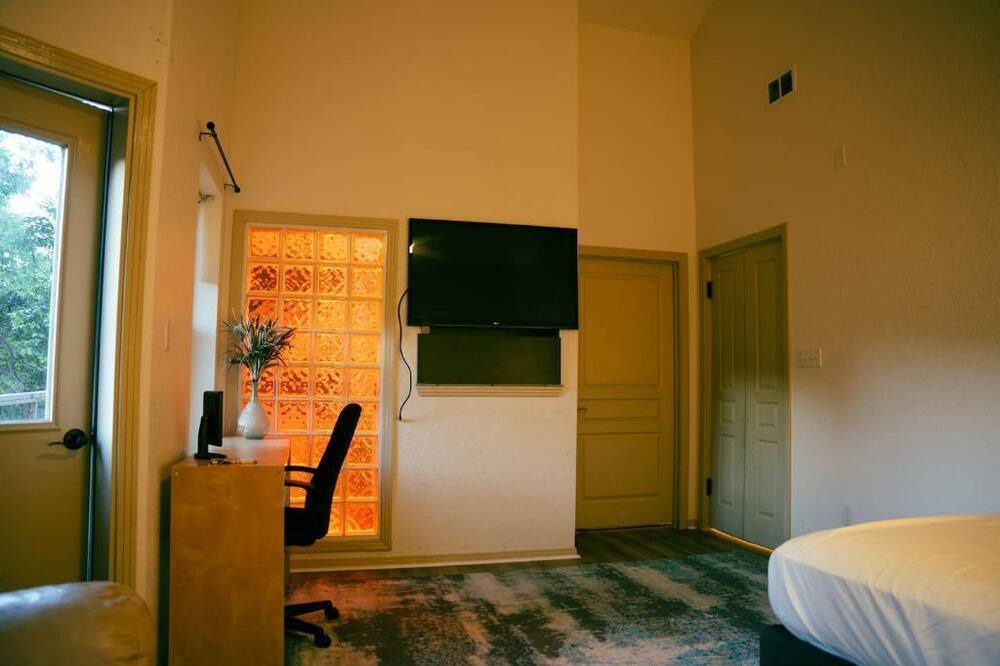 Photo of Bedroom in Parker Lane