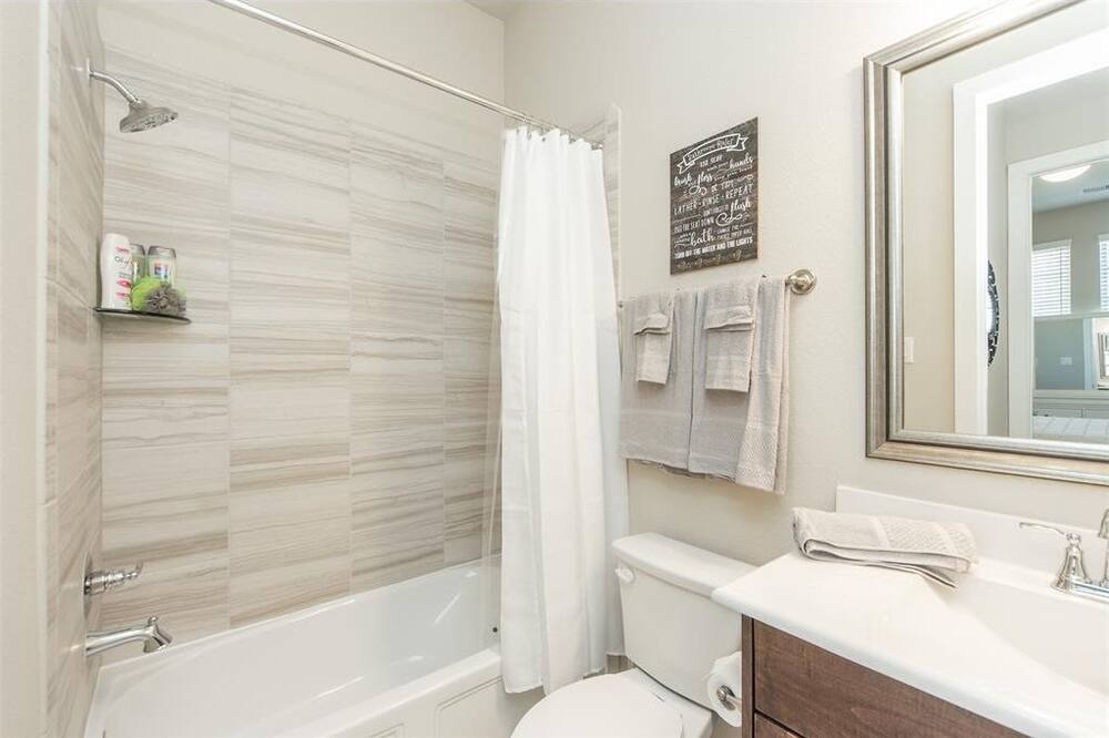 Photo of Bathroom in Sienna Plantation